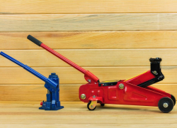 How To Use A Hydraulic Jack