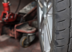 10 Tips for Properly Maintaining Your Floor Jack